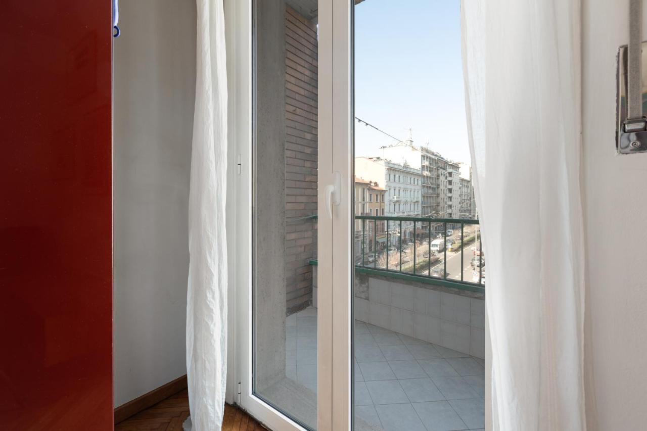 Apartment With Balcony - 50 M Far From M1 Pasteur Milano Dış mekan fotoğraf