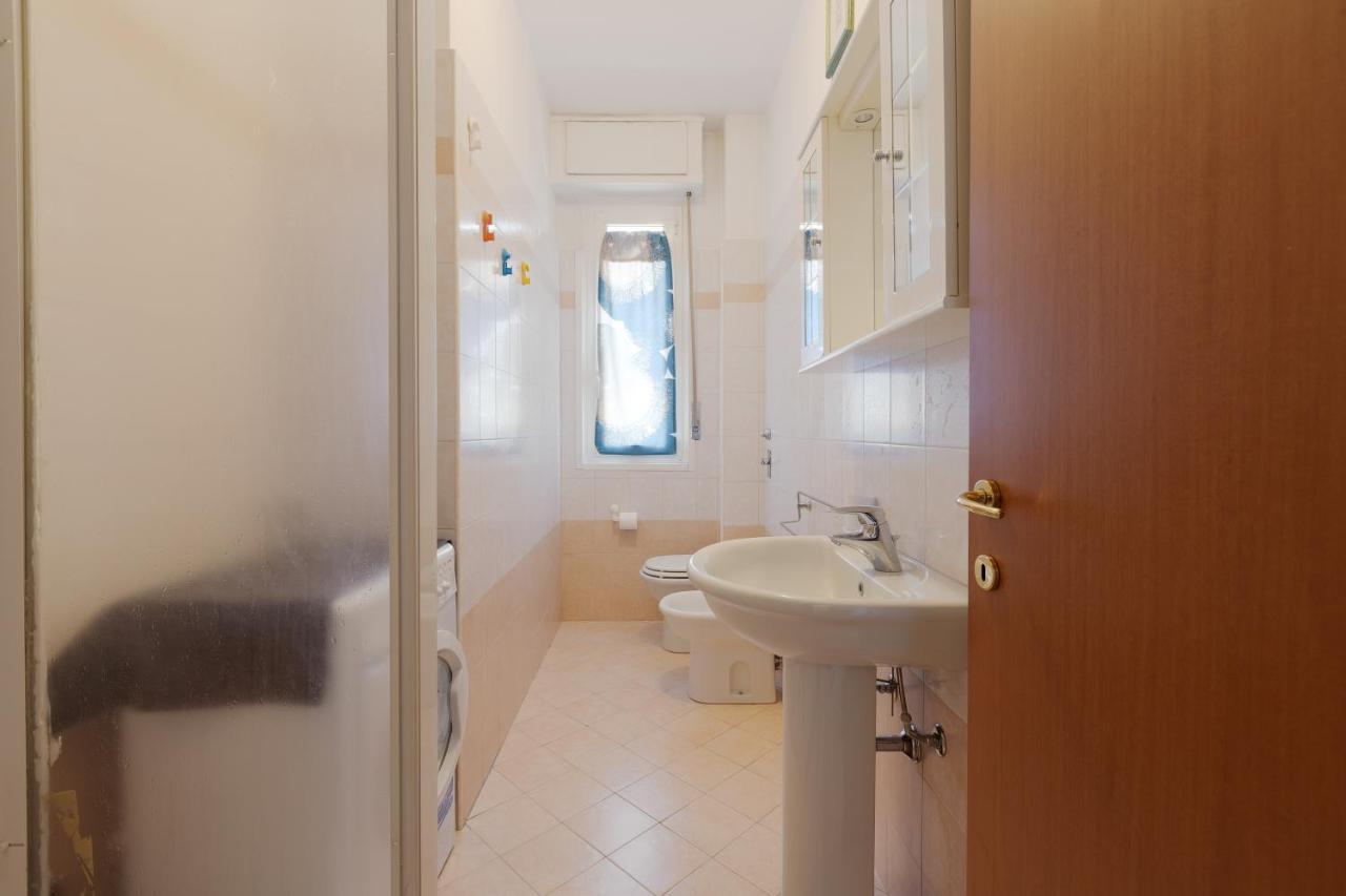 Apartment With Balcony - 50 M Far From M1 Pasteur Milano Dış mekan fotoğraf